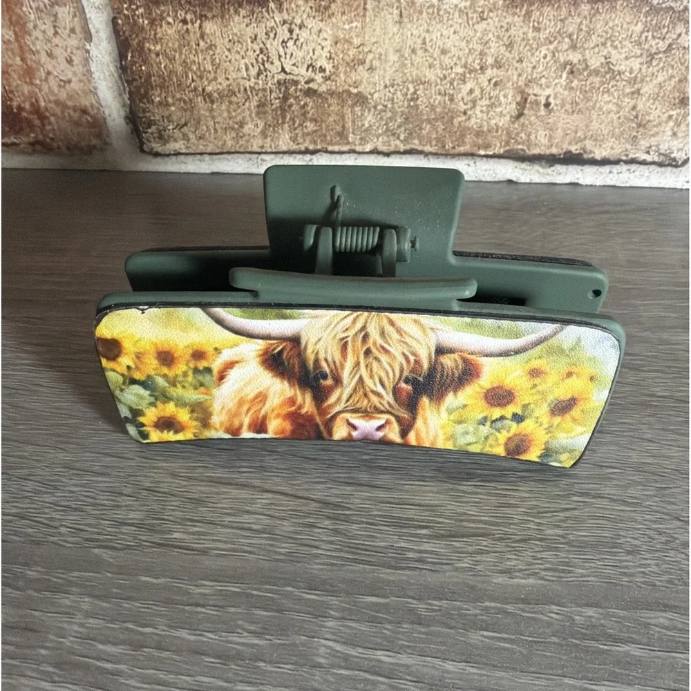 NEW Highland Cow Sunflower Large Claw Hair Clip Green Farmhouse Western